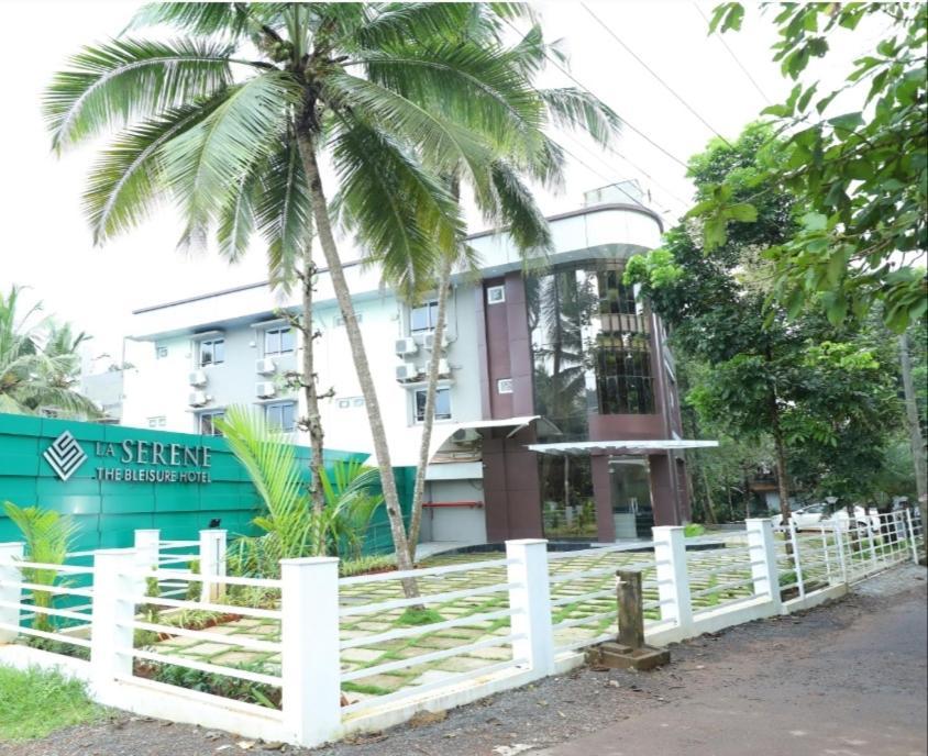 Hotel La Serene Mattannur Mattanur エクステリア 写真