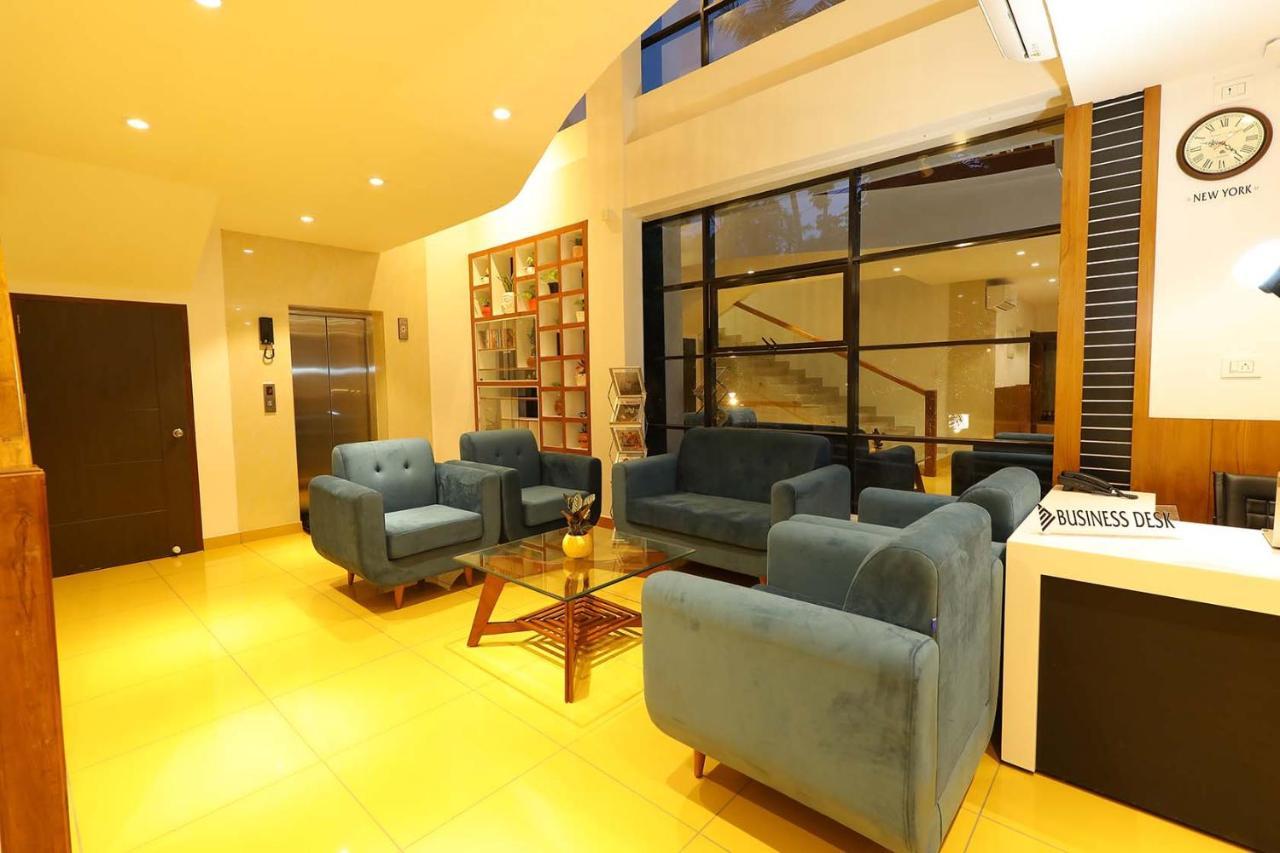 Hotel La Serene Mattannur Mattanur エクステリア 写真